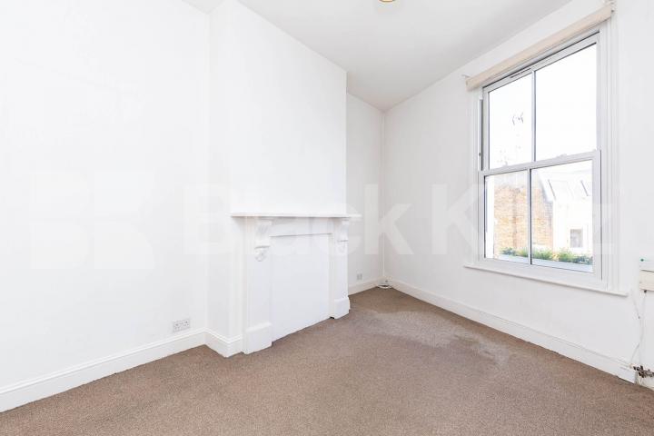 Located off the high street a 1 bedroom property close to Arsenal Station Mountgrove Road, Highbury